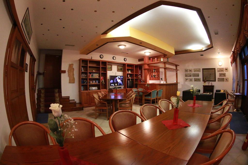 Hotel St.Florian Štúrovo מראה חיצוני תמונה