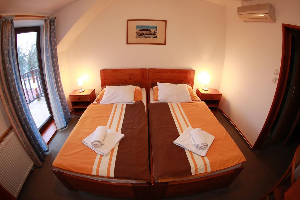 Hotel St.Florian Štúrovo מראה חיצוני תמונה